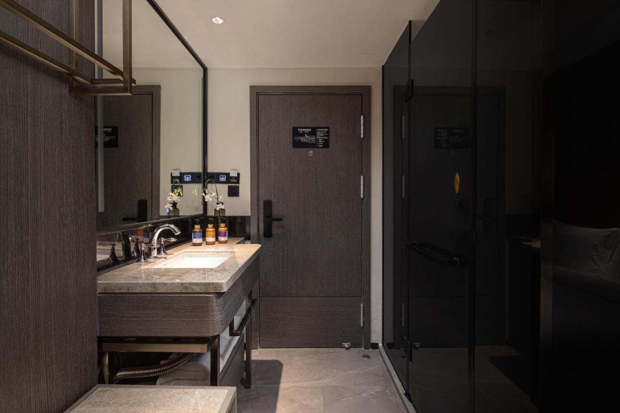 Kasion Pugis Hotel Jivu Kültér fotó