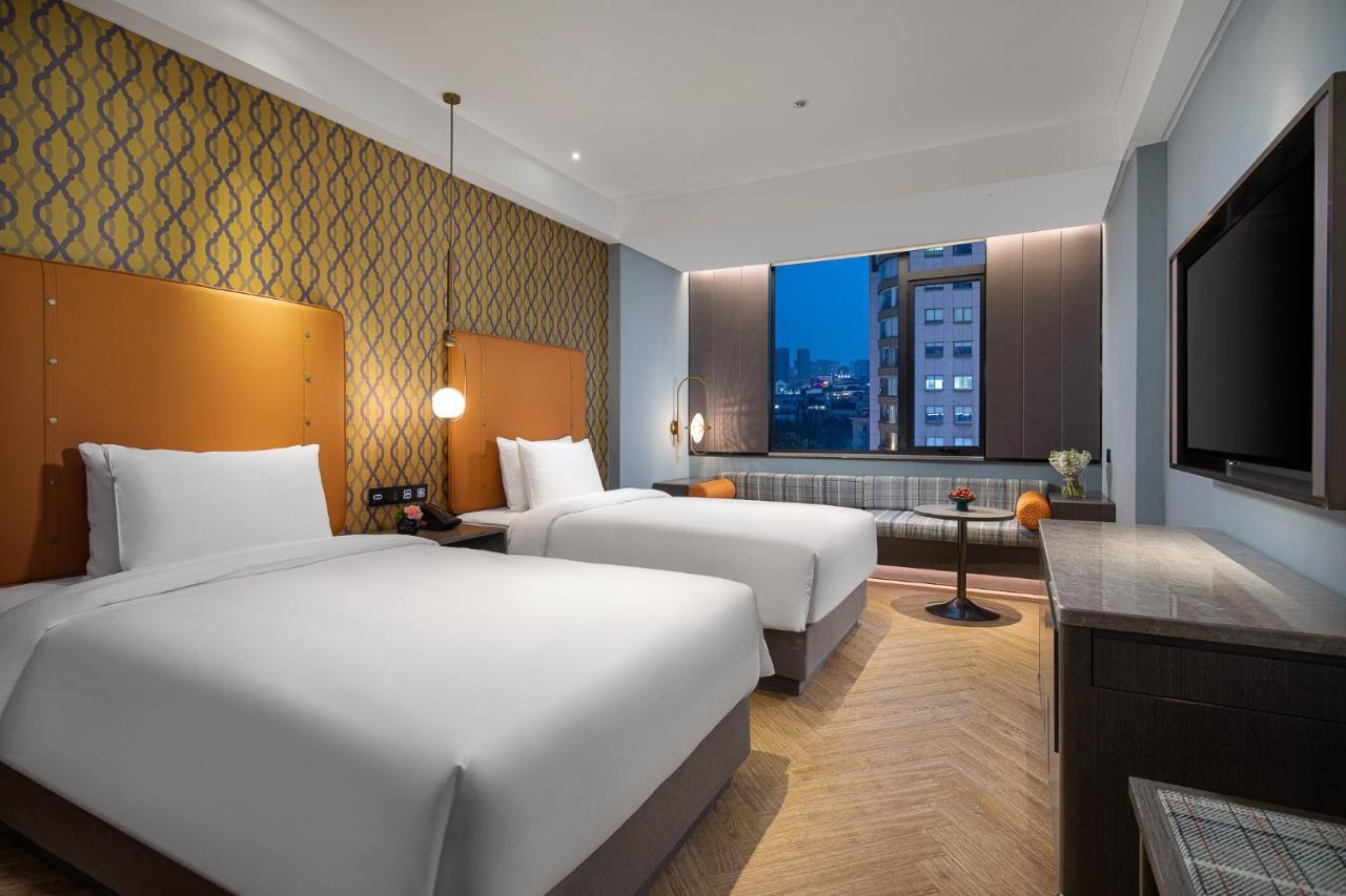 Kasion Pugis Hotel Jivu Kültér fotó