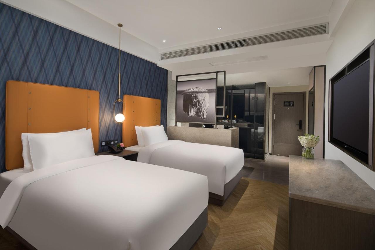 Kasion Pugis Hotel Jivu Kültér fotó