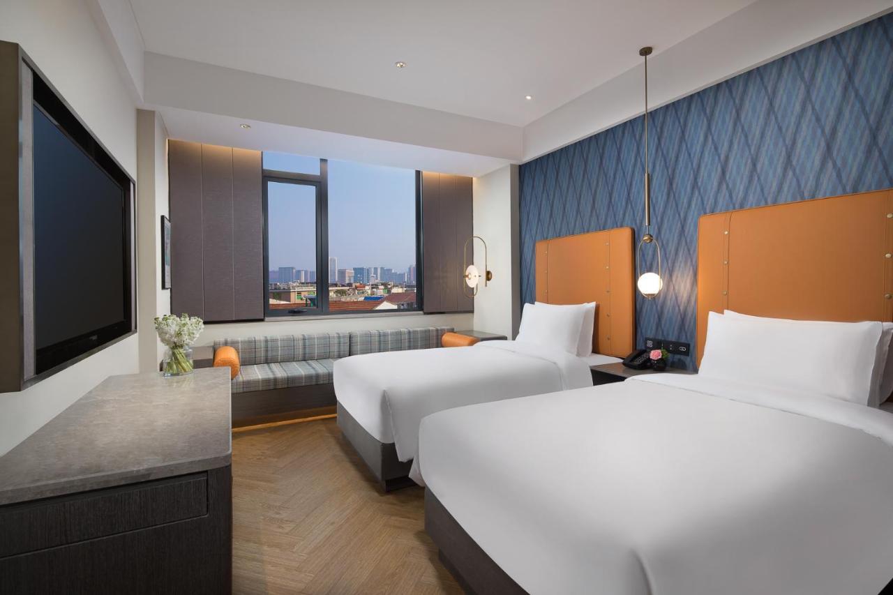 Kasion Pugis Hotel Jivu Kültér fotó