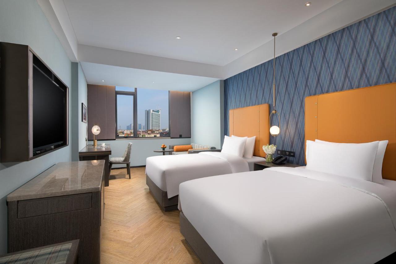 Kasion Pugis Hotel Jivu Kültér fotó